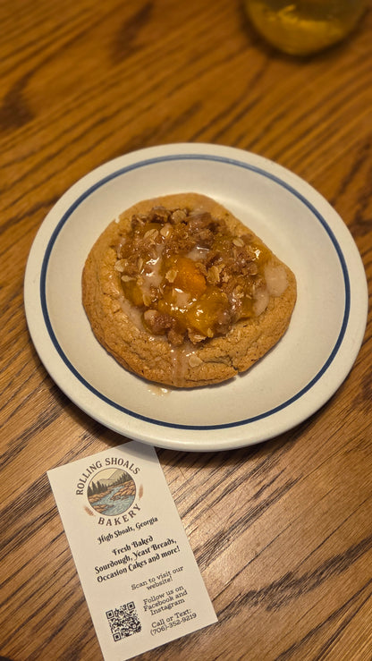 🍑 Limited- Time Seasonal Peach Cobbler Cookie 🍑